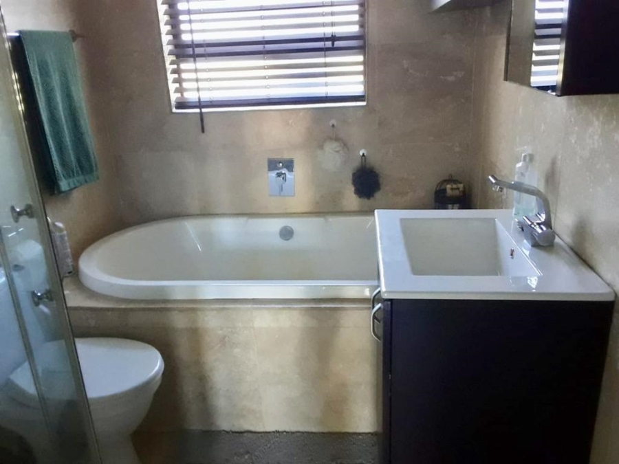 7 Bedroom Property for Sale in Bloemhof North West
